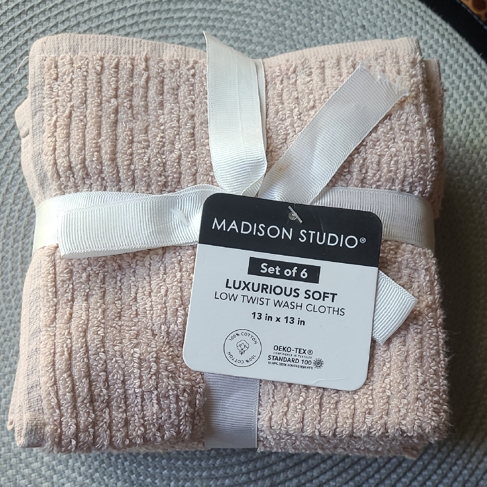 Madison Studio Wash Cloth Set